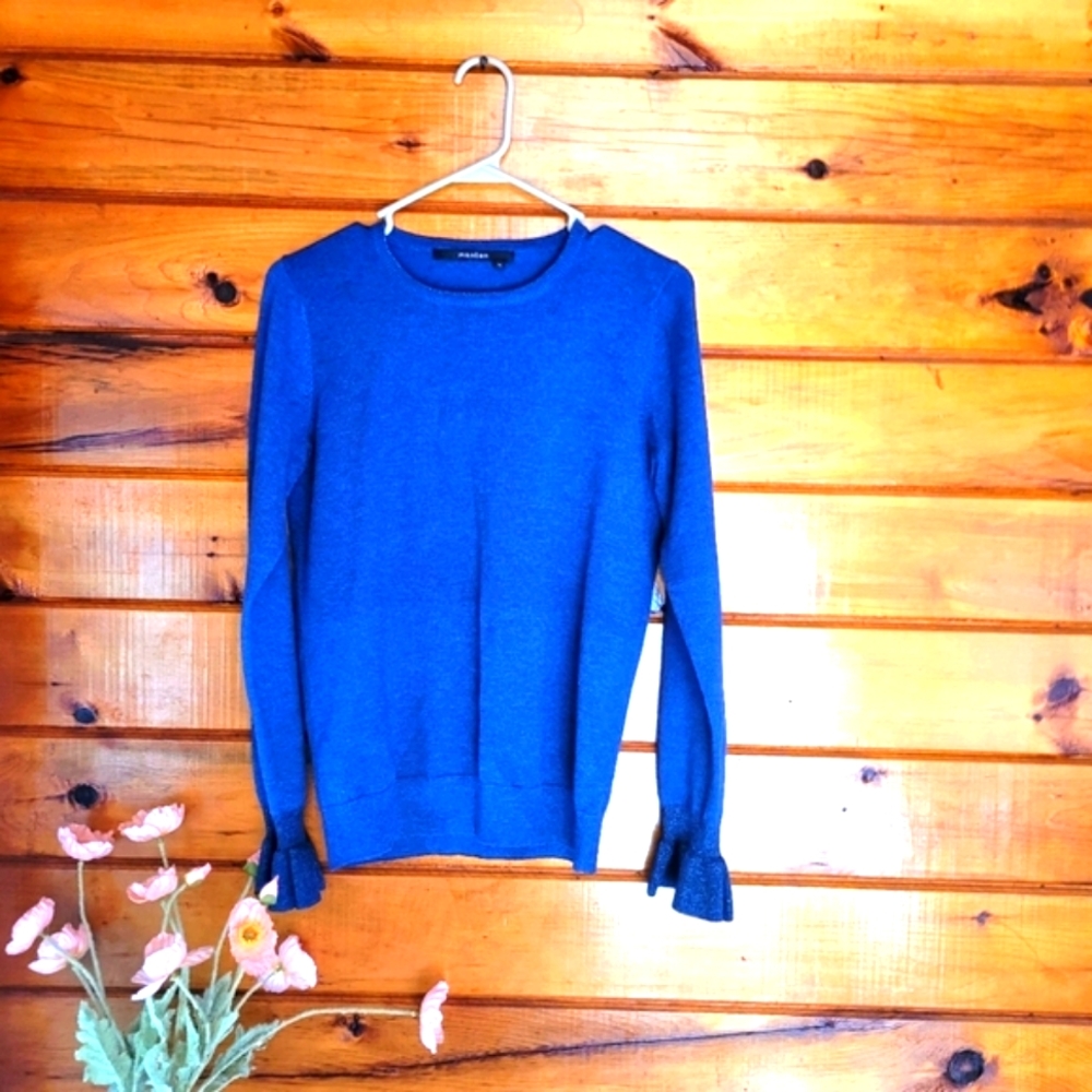 Beautiful blue Monton sweater